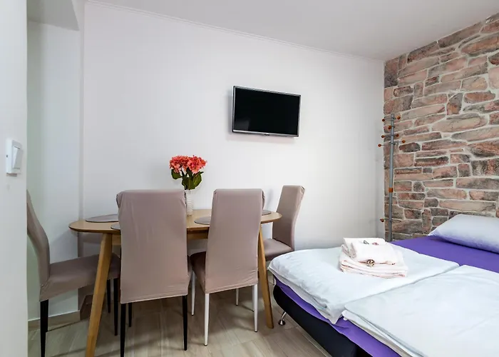 Ksenija Kat Apartman *