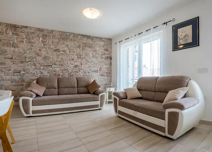 Ksenija Kat Apartman Sibenik