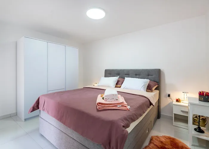 Ksenija Kat Apartman